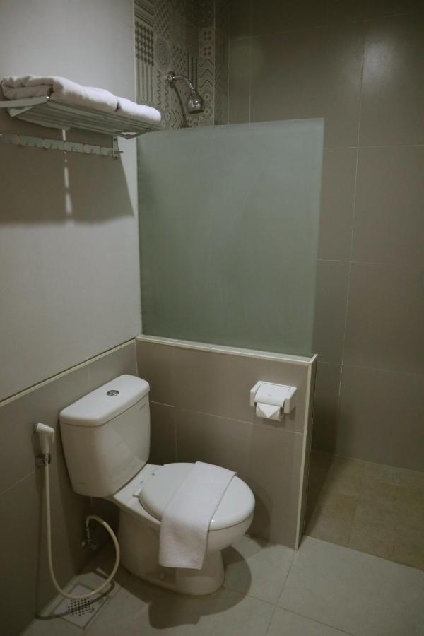 D'Carol Hotel Surabaya Luaran gambar