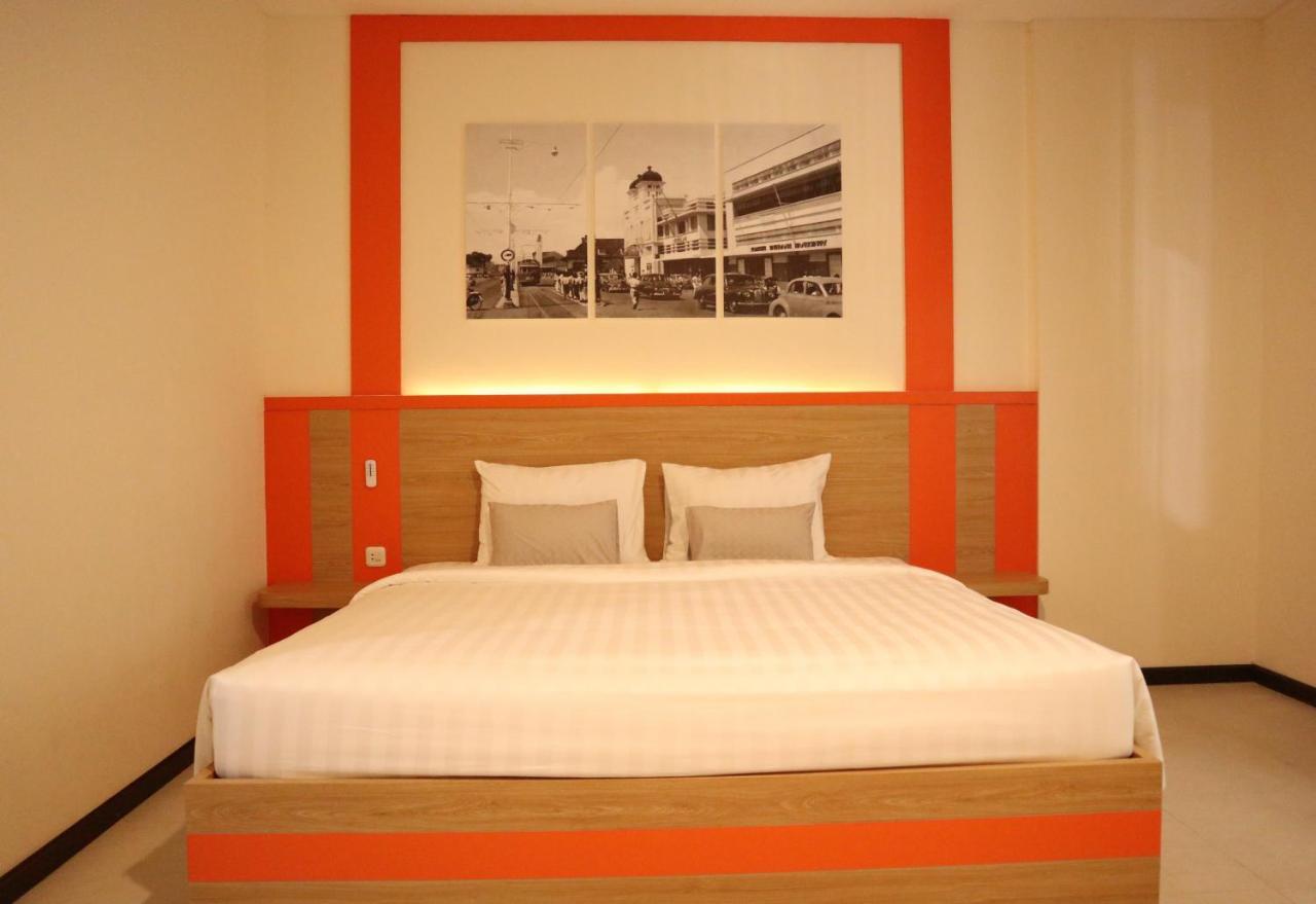 D'Carol Hotel Surabaya Luaran gambar