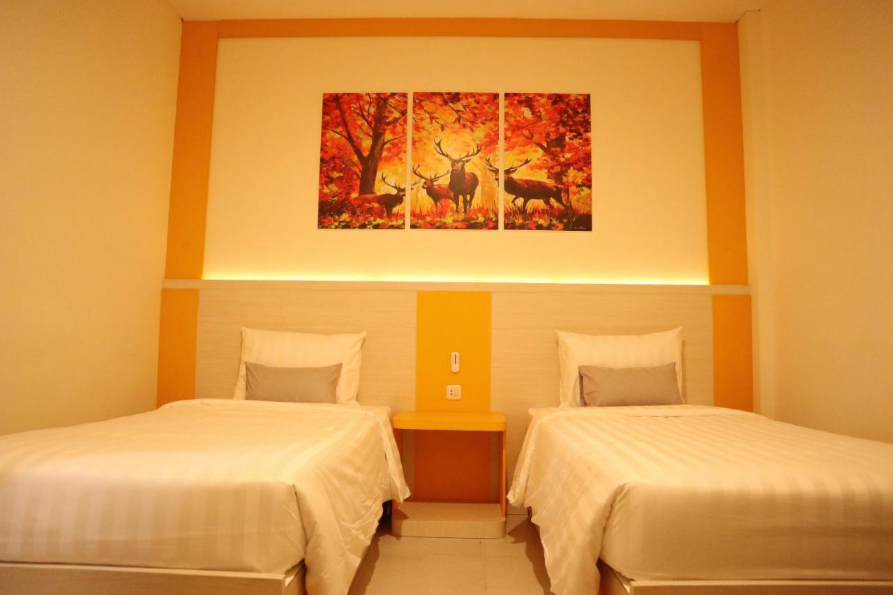 D'Carol Hotel Surabaya Luaran gambar