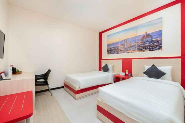 D'Carol Hotel Surabaya Luaran gambar